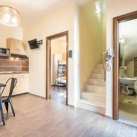Asimenis Pensionat 3*